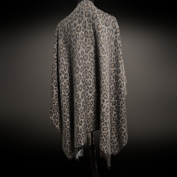 Animal Print Ruana Shawl Wrap Poncho Neutral Colors One Size with Fringe - Picture 2 of 5